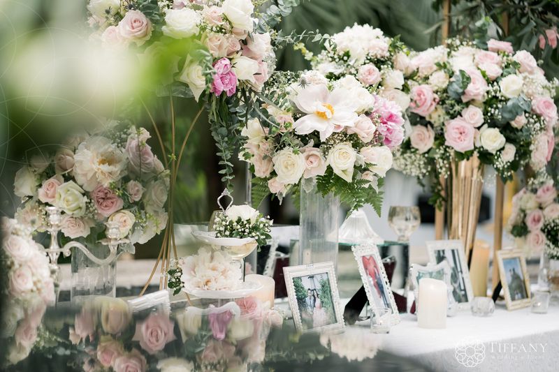 trang trí đám cưới bằng hoa