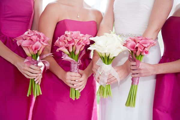 chọn hoa cưới cô dâu